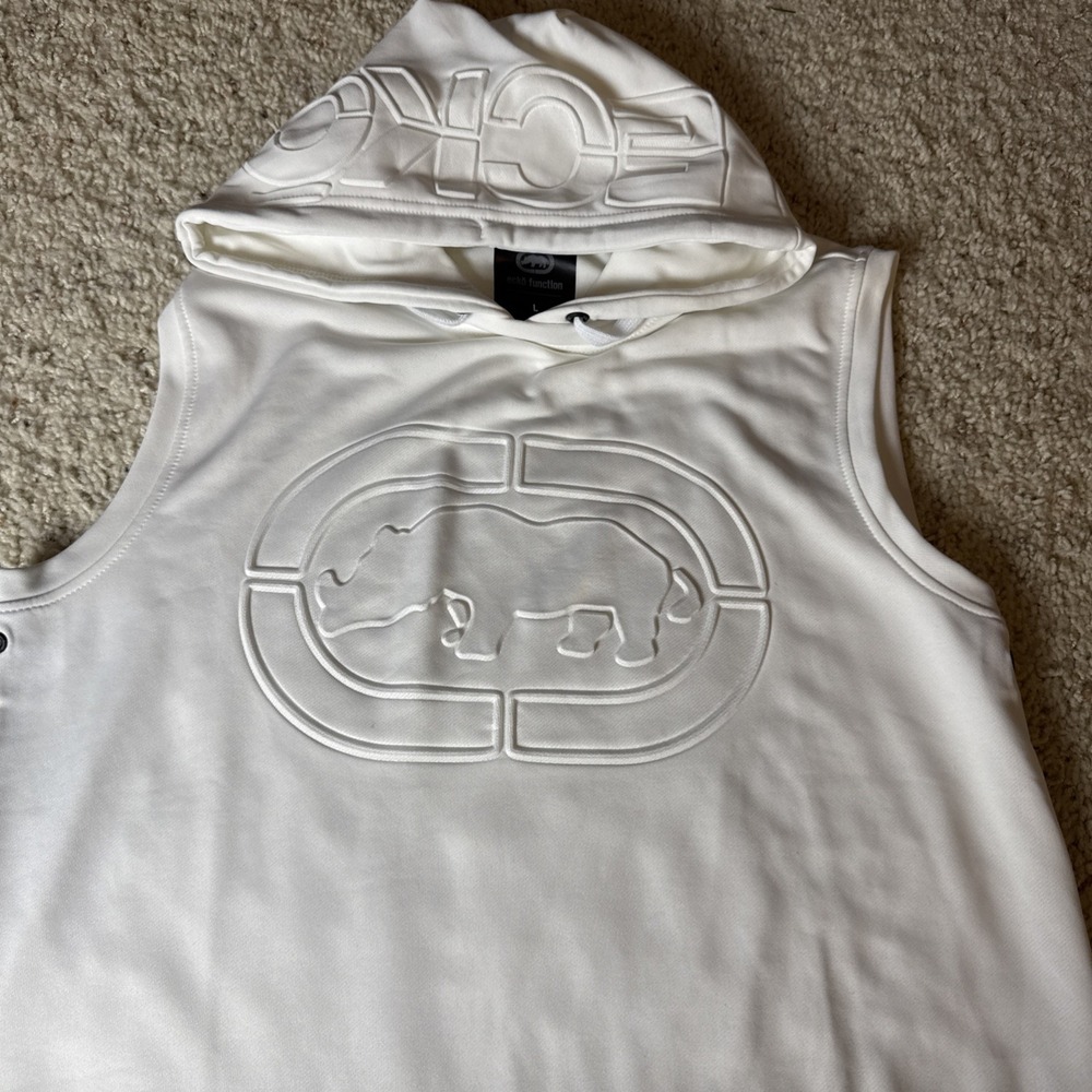 Nwot Ecko Unltd Function All White Embossed Sleev… - image 1